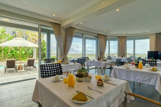 Dining & Breakfast — breakfast and dining at Atlantic Palms, Sunset Beach, Cape Town (3)