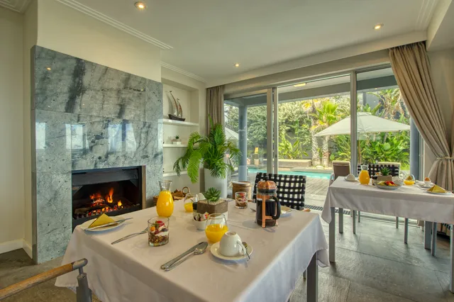 Dining & Breakfast — breakfast and dining at Atlantic Palms, Sunset Beach, Cape Town (5)