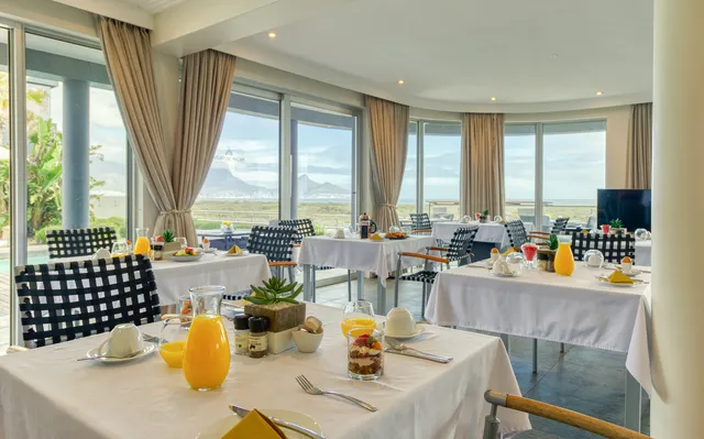 Dining & Breakfast — breakfast and dining at Atlantic Palms, Sunset Beach, Cape Town (7)