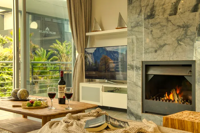 Lounge & Interiors — the guest lounge and interiors at Atlantic Palms, Cape Town (1)