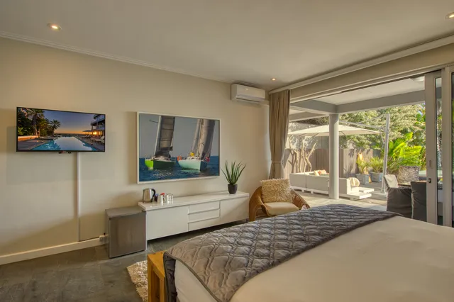 Starfish 2 guest room at Atlantic Palms, Sunset Beach Cape Town — view 6