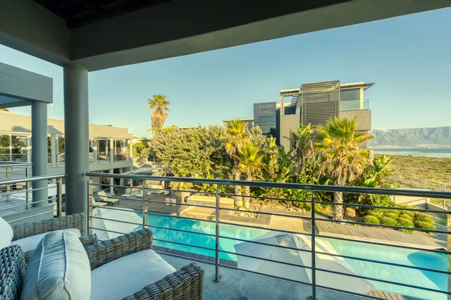 Table Mountain Room guest room at Atlantic Palms, Sunset Beach Cape Town — view 3